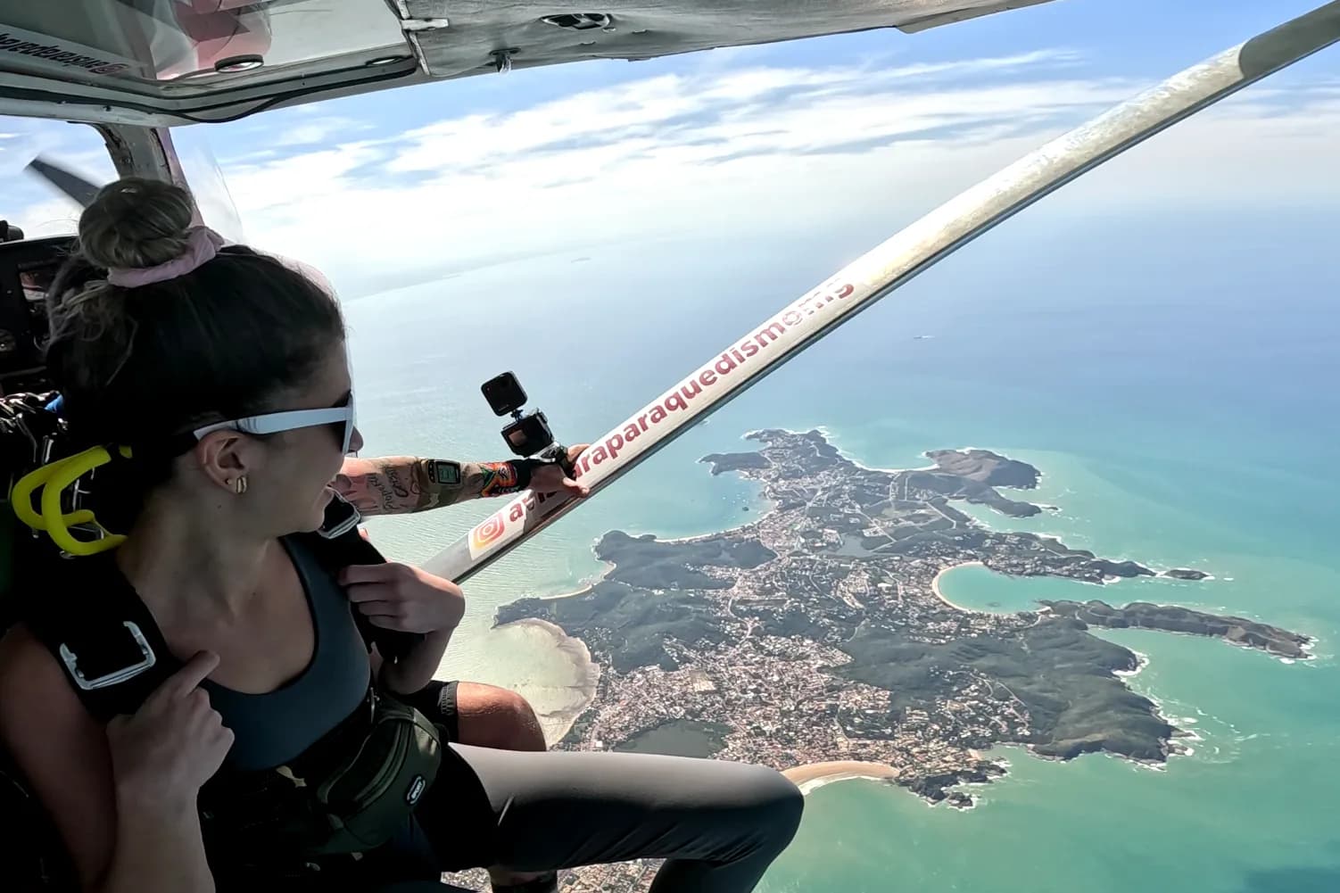 Einstieg ins Flugzeug vor dem Fallschirmsprung in Búzios